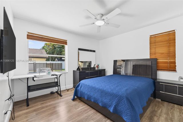 9836 NW 48th Ct, Coral Springs, FL 33076