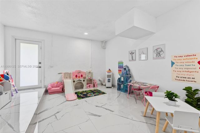 9836 NW 48th Ct, Coral Springs, FL 33076
