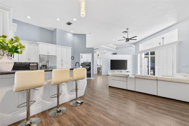 9836 NW 48th Ct, Coral Springs, FL 33076