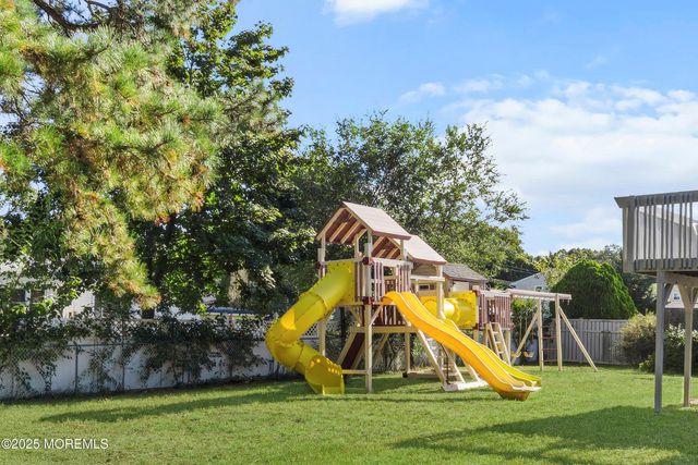 42 Georgian Boulevard, Jackson, NJ 08527