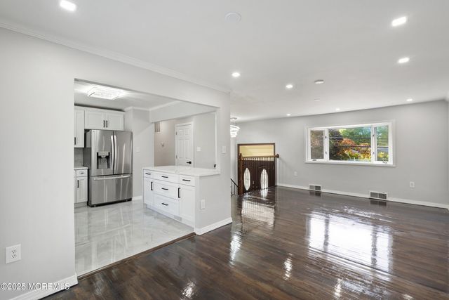 42 Georgian Boulevard, Jackson, NJ 08527