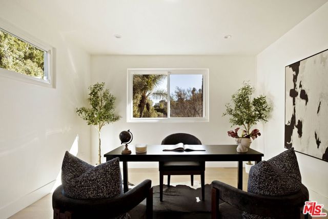 4041 Davana Road, Sherman Oaks, CA 91423