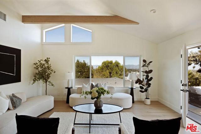 4041 Davana Road, Sherman Oaks, CA 91423