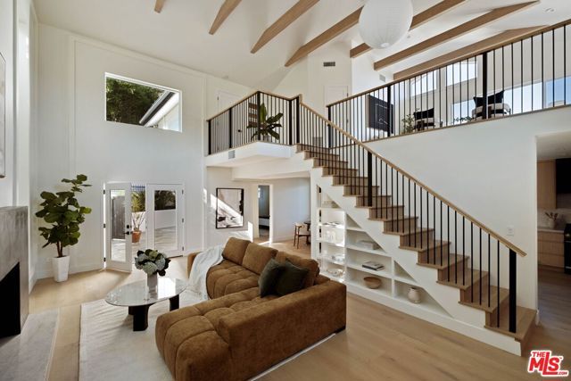 4041 Davana Road, Sherman Oaks, CA 91423