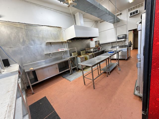 5458 S Halsted Street, Chicago, IL 60609