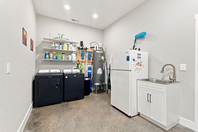 594 Highway 100, Centerville, TN 37033