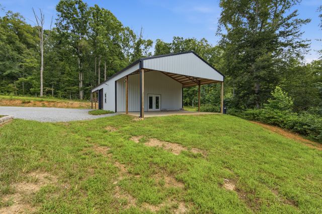 594 Highway 100, Centerville, TN 37033
