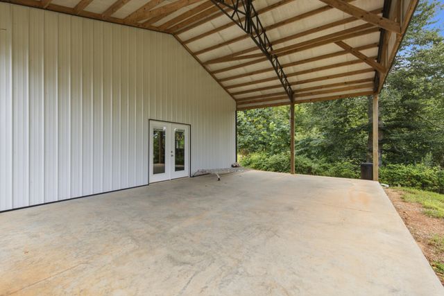 594 Highway 100, Centerville, TN 37033