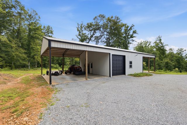 594 Highway 100, Centerville, TN 37033