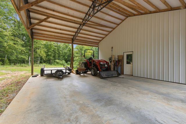 594 Highway 100, Centerville, TN 37033