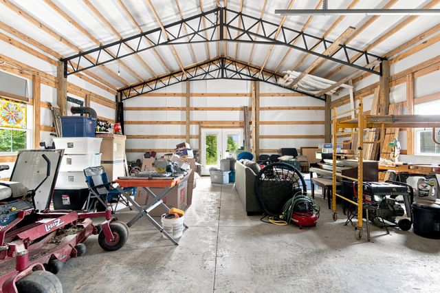 594 Highway 100, Centerville, TN 37033