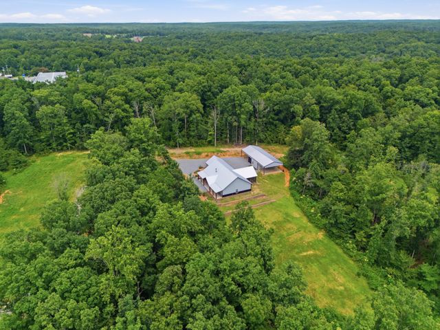 594 Highway 100, Centerville, TN 37033