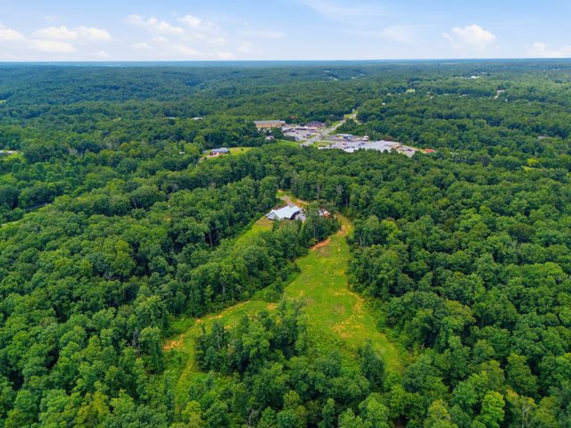 594 Highway 100, Centerville, TN 37033