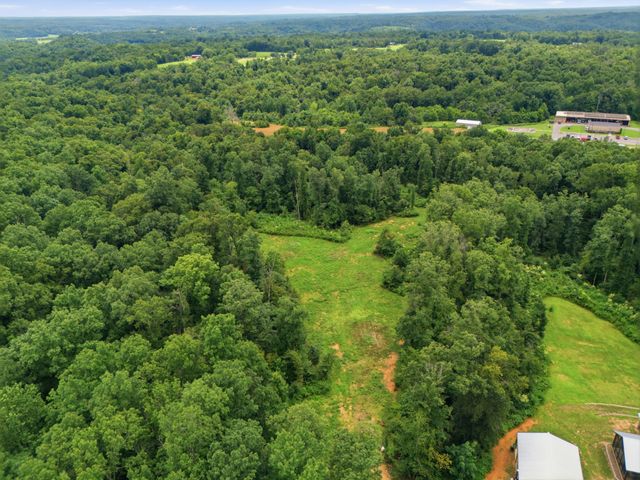 594 Highway 100, Centerville, TN 37033