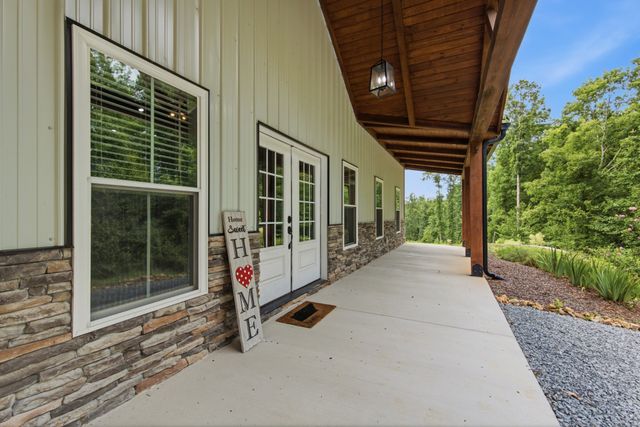 594 Highway 100, Centerville, TN 37033