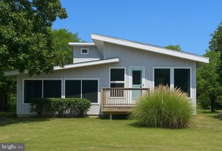 11015 CEDAR DR, Lusby, MD 20657