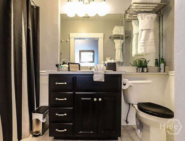 111 Lincoln Street 1B, Savannah, GA 31401