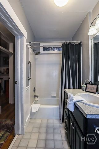 111 Lincoln Street 1B, Savannah, GA 31401