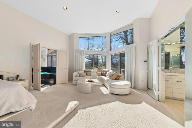 2334 RIVERBEND RD, Allentown, PA 18103
