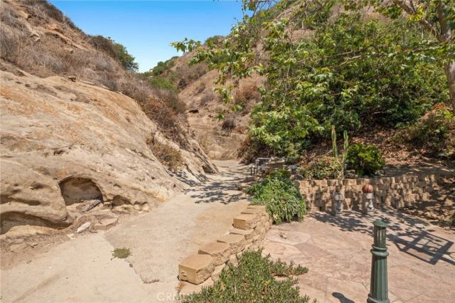 2072 Hidden Valley Canyon, Laguna Beach, CA 92651