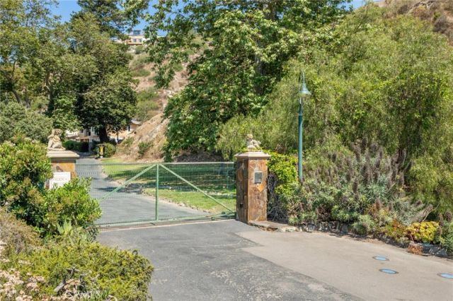 2072 Hidden Valley Canyon, Laguna Beach, CA 92651
