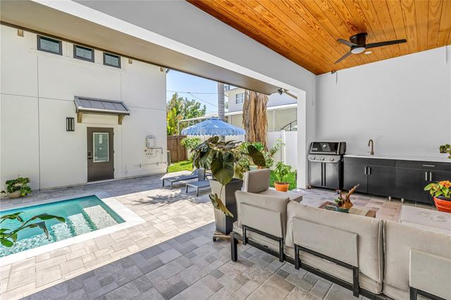770 21ST AVENUE N, St Petersburg, FL 33704