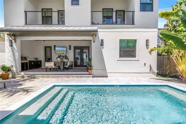 770 21ST AVENUE N, St Petersburg, FL 33704