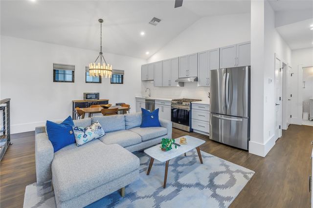 770 21ST AVENUE N, St Petersburg, FL 33704