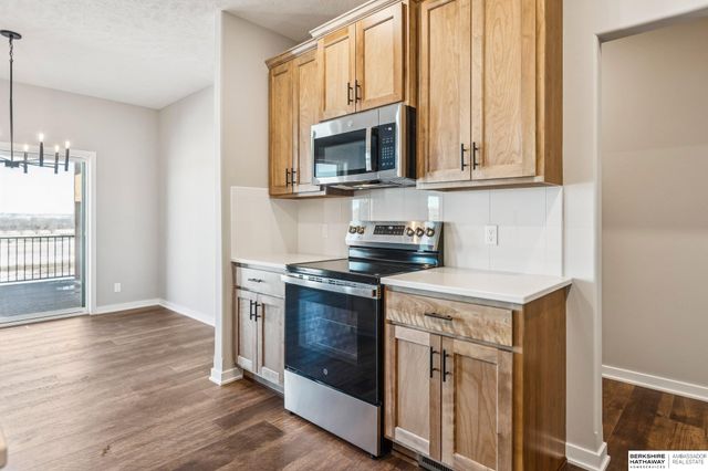 11015 N 159th Avenue, Bennington, NE 68007