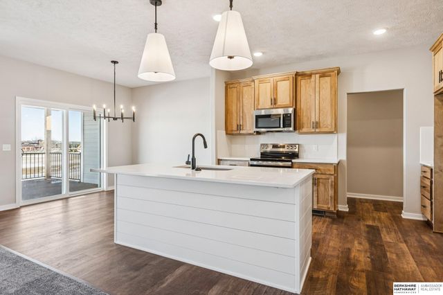 11015 N 159th Avenue, Bennington, NE 68007