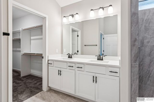 11015 N 159th Avenue, Bennington, NE 68007