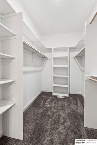 11015 N 159th Avenue, Bennington, NE 68007