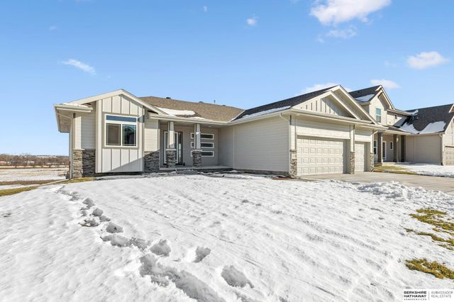 11015 N 159th Avenue, Bennington, NE 68007