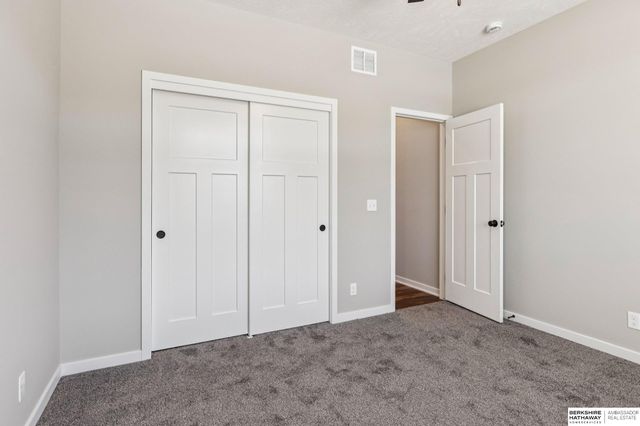 11015 N 159th Avenue, Bennington, NE 68007