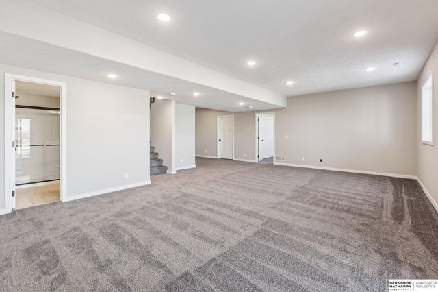 11015 N 159th Avenue, Bennington, NE 68007