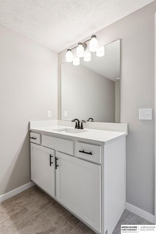 11015 N 159th Avenue, Bennington, NE 68007