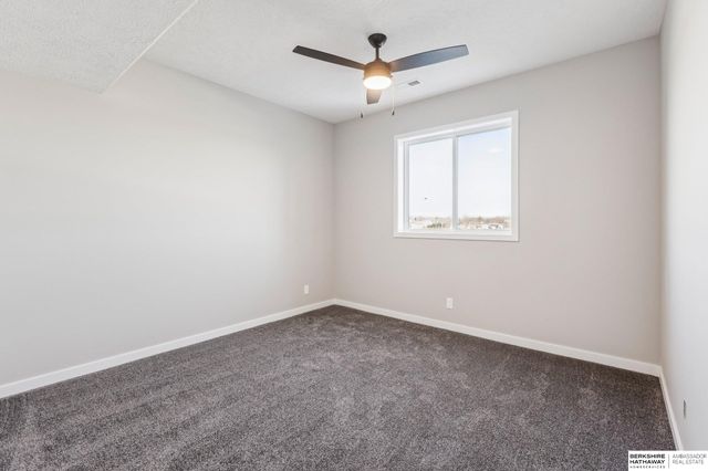 11015 N 159th Avenue, Bennington, NE 68007