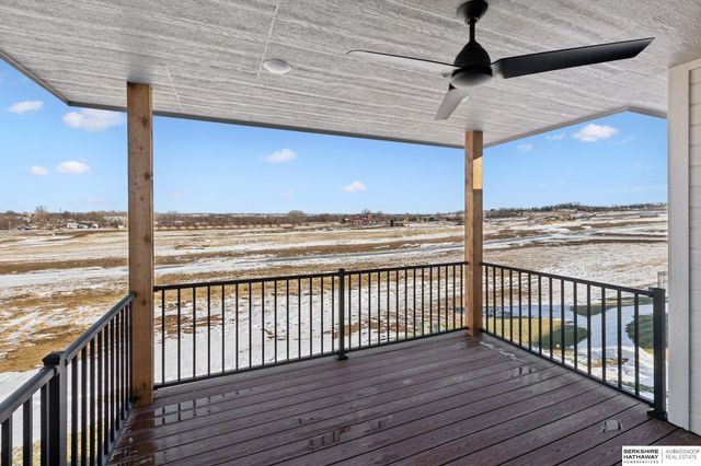 11015 N 159th Avenue, Bennington, NE 68007