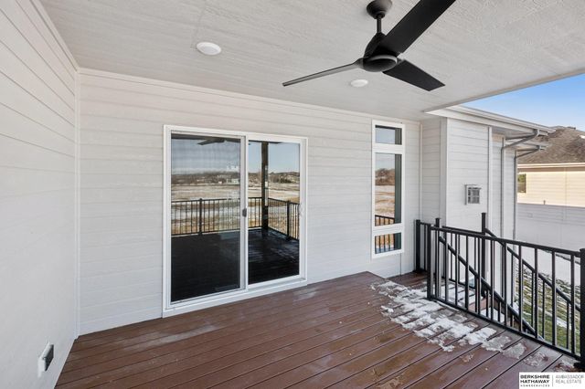 11015 N 159th Avenue, Bennington, NE 68007