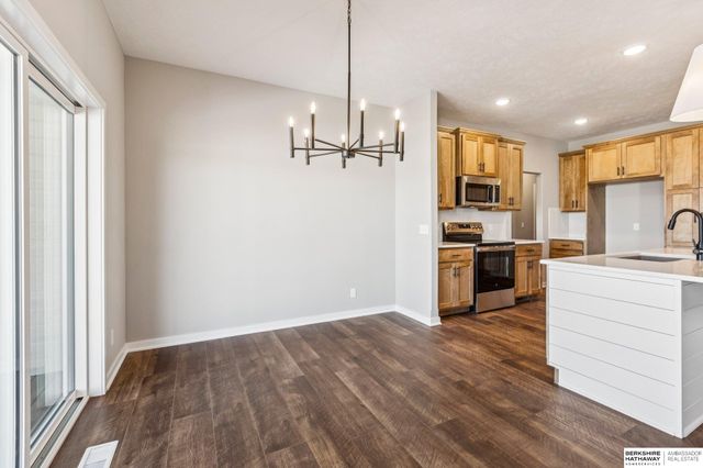 11015 N 159th Avenue, Bennington, NE 68007