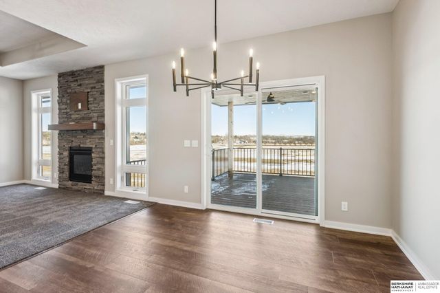 11015 N 159th Avenue, Bennington, NE 68007