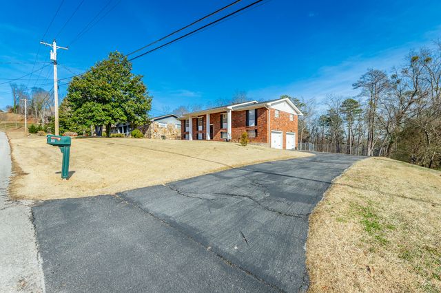 80 W Highland Drive, Ringgold, GA 30736