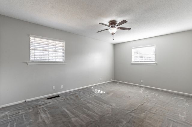 80 W Highland Drive, Ringgold, GA 30736