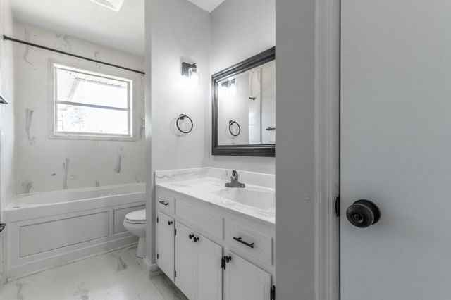 80 W Highland Drive, Ringgold, GA 30736