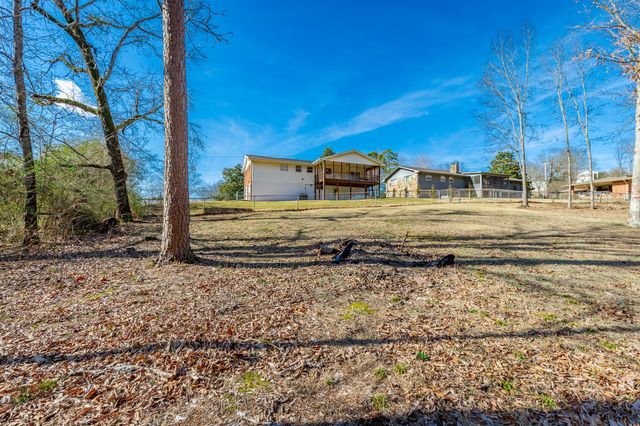 80 W Highland Drive, Ringgold, GA 30736