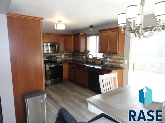 4905 S Holbrook Ave Avenue, Sioux Falls, SD 57106