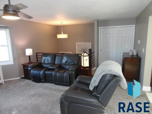 4905 S Holbrook Ave Avenue, Sioux Falls, SD 57106