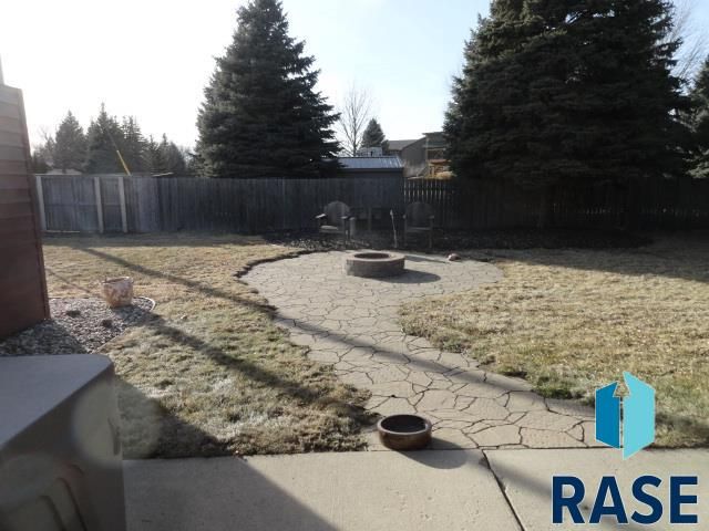 4905 S Holbrook Ave Avenue, Sioux Falls, SD 57106