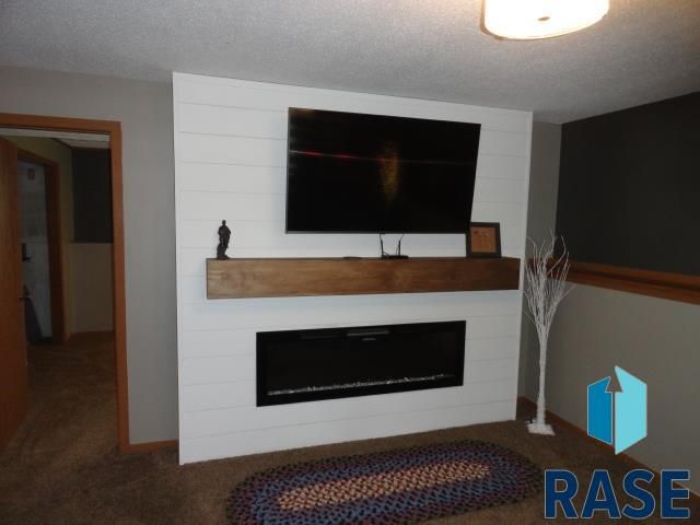 4905 S Holbrook Ave Avenue, Sioux Falls, SD 57106