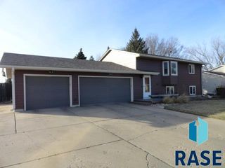 4905 S Holbrook Ave Avenue, Sioux Falls, SD 57106
